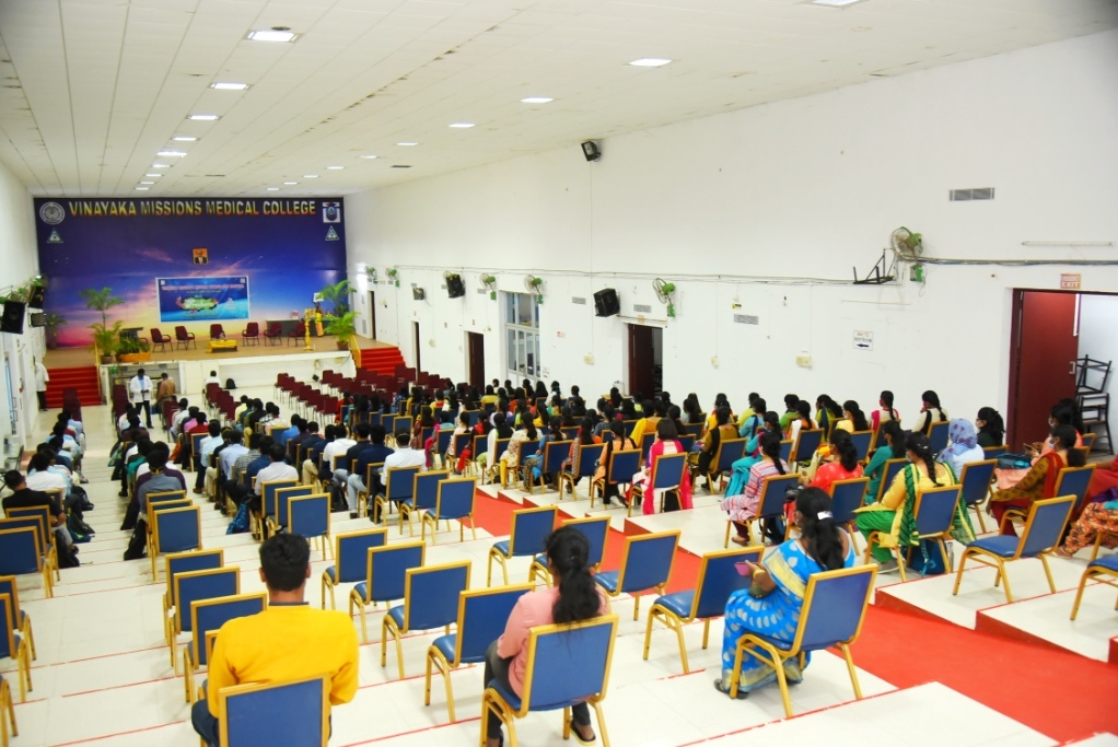 Vinayaka Missions Medical College, Karaikal, Pondicherry campus view 5