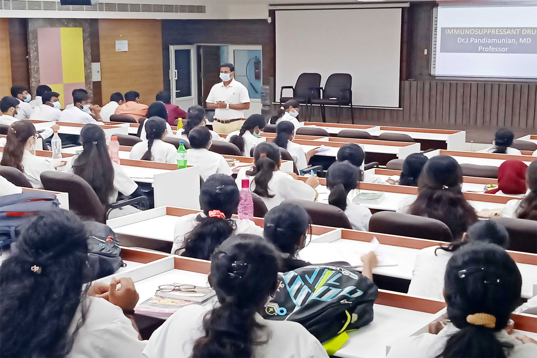 Vinayaka Missions Medical College, Karaikal, Pondicherry campus view 9