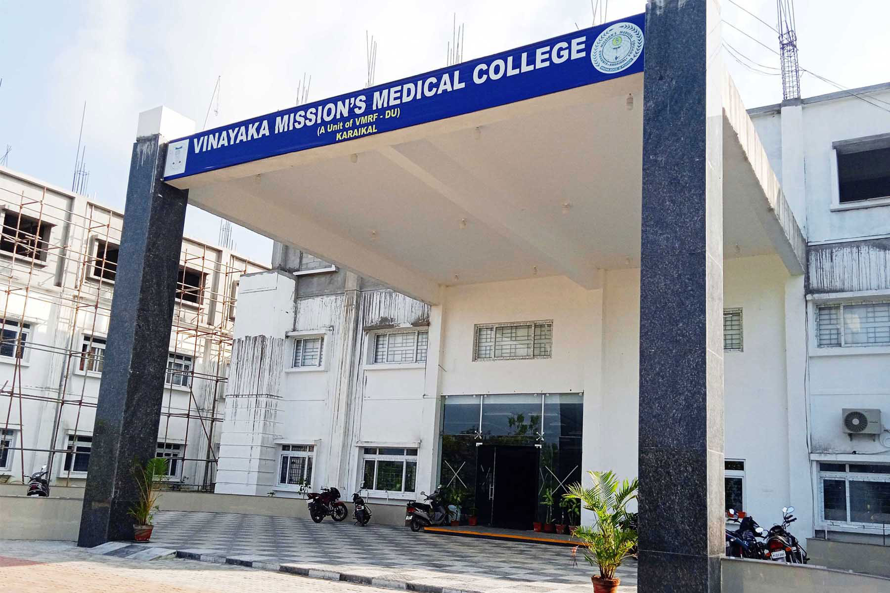 Vinayaka Missions Medical College, Karaikal, Pondicherry campus view 14