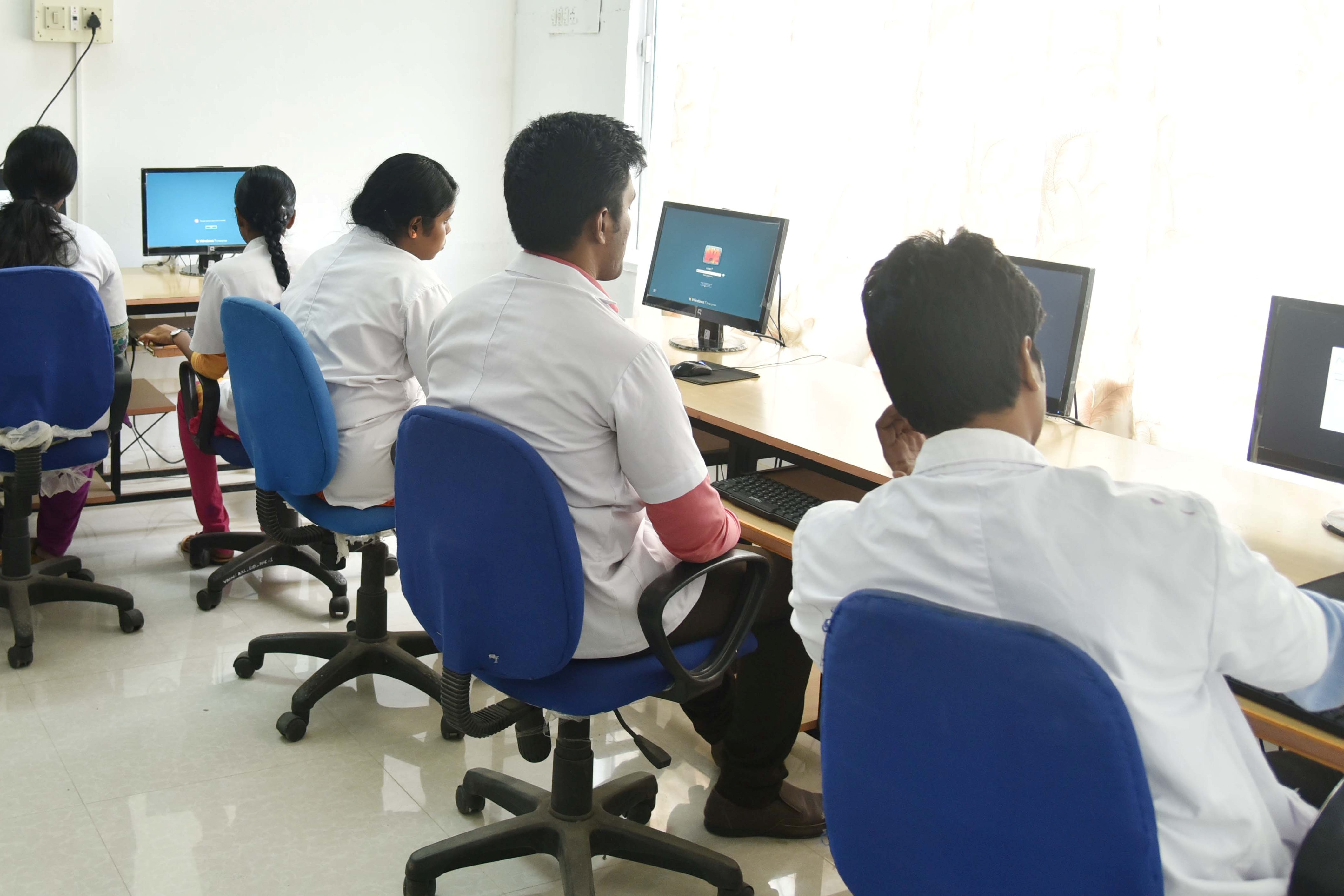 Vinayaka Missions Medical College, Karaikal, Pondicherry campus view 17