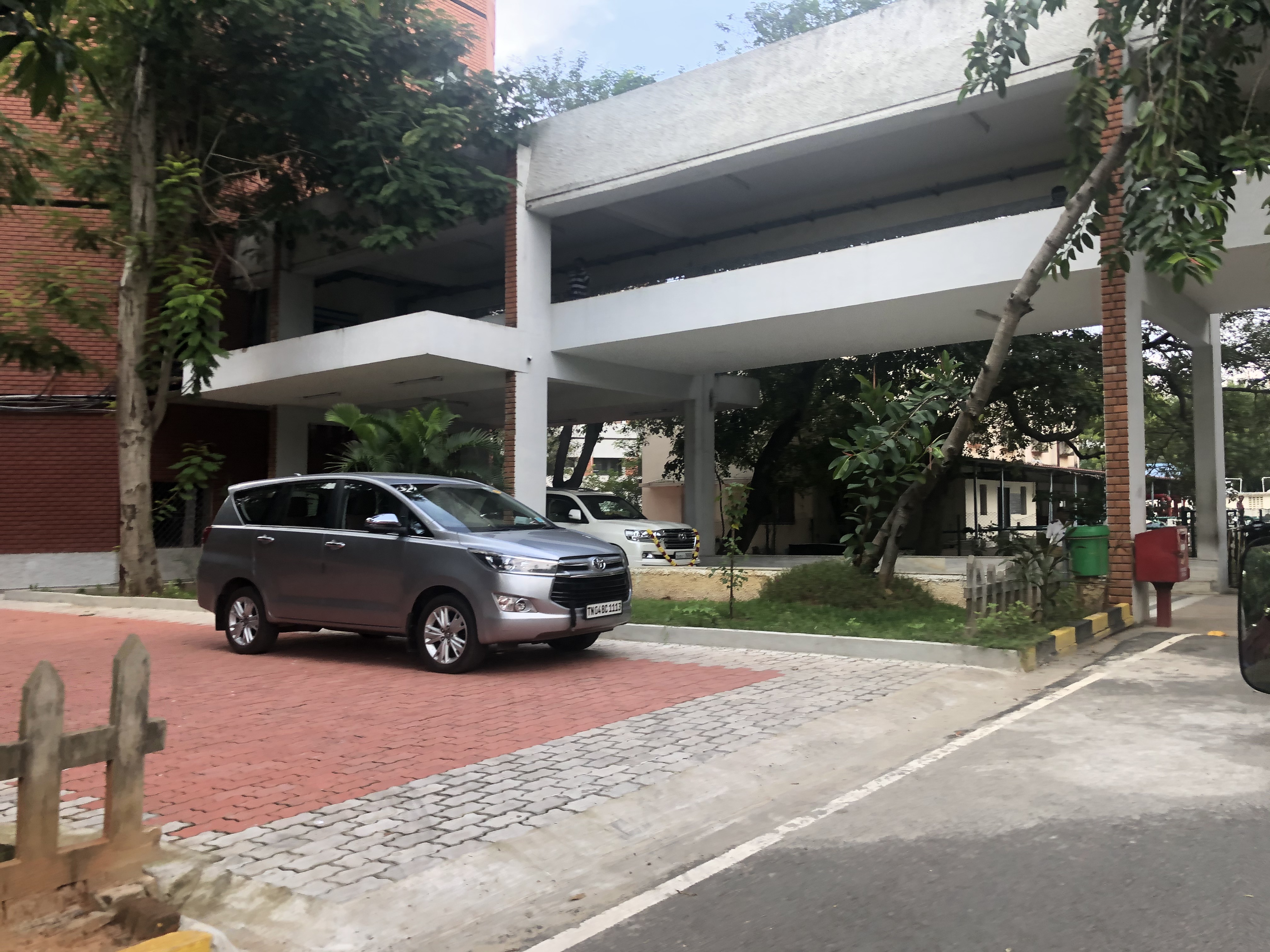 Sri Ramachandra Medical College & Research Institute, Chennai campus view 5