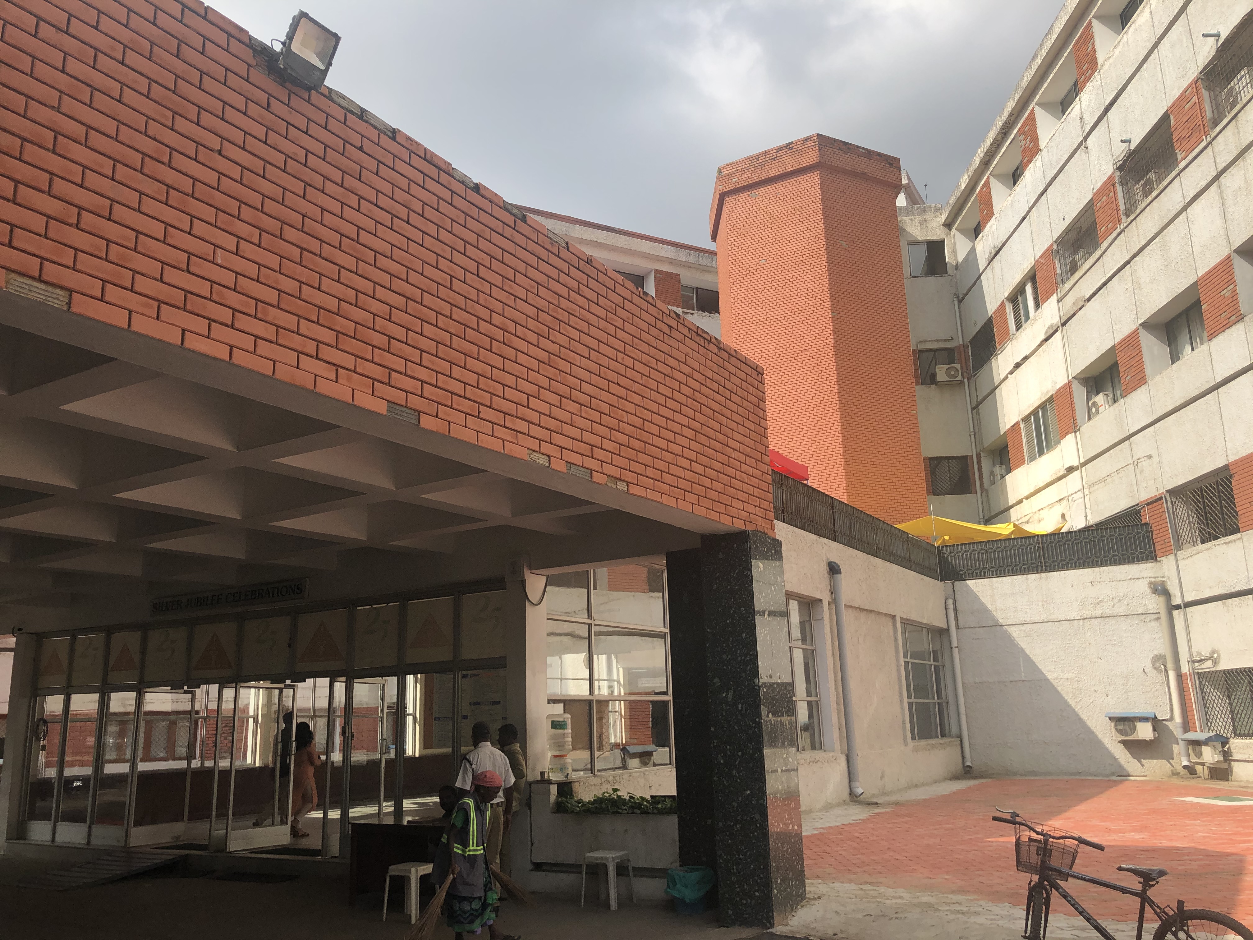 Sri Ramachandra Medical College & Research Institute, Chennai campus view 3