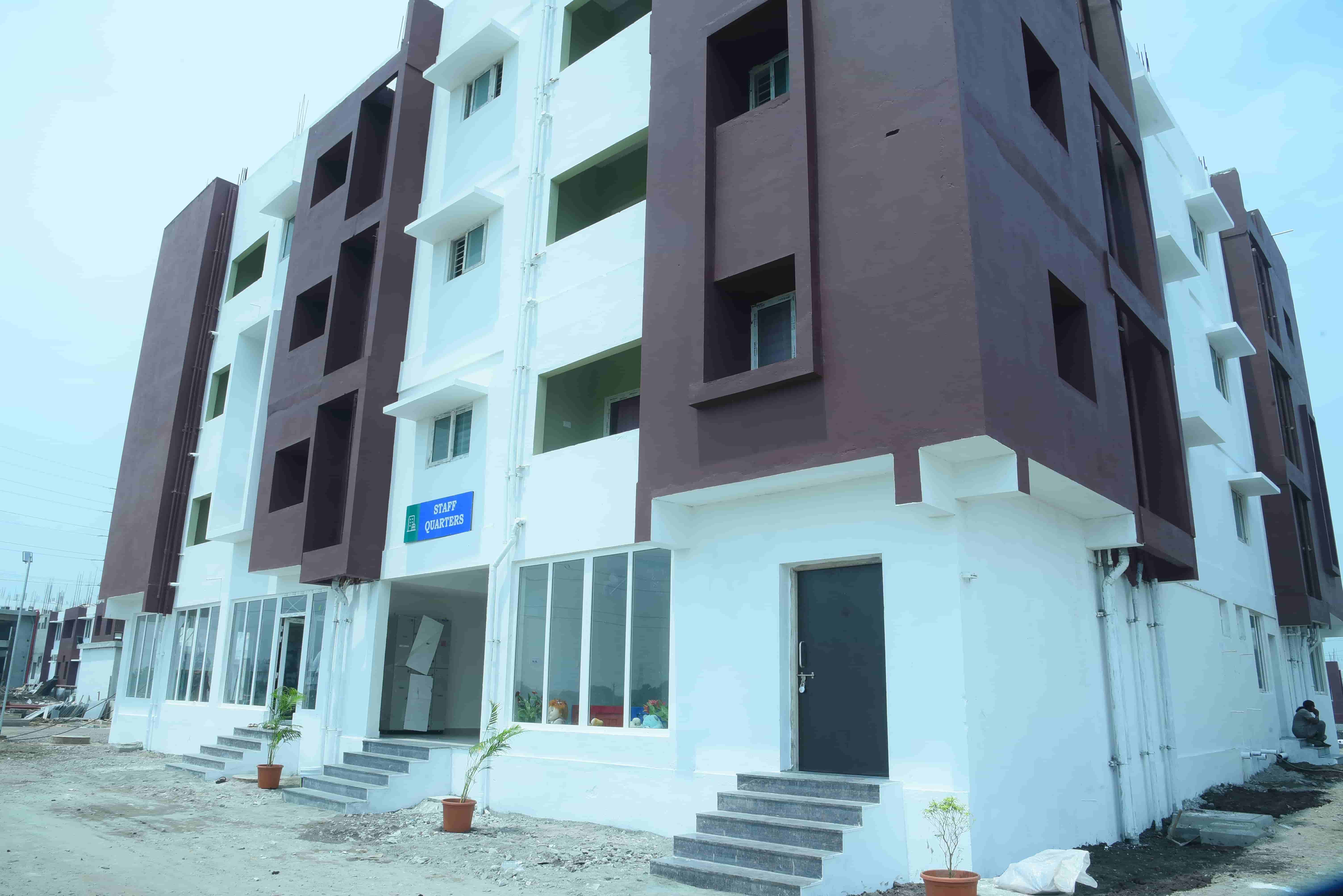 Vels Medical College & Hospital, Tiruvallur campus view 5