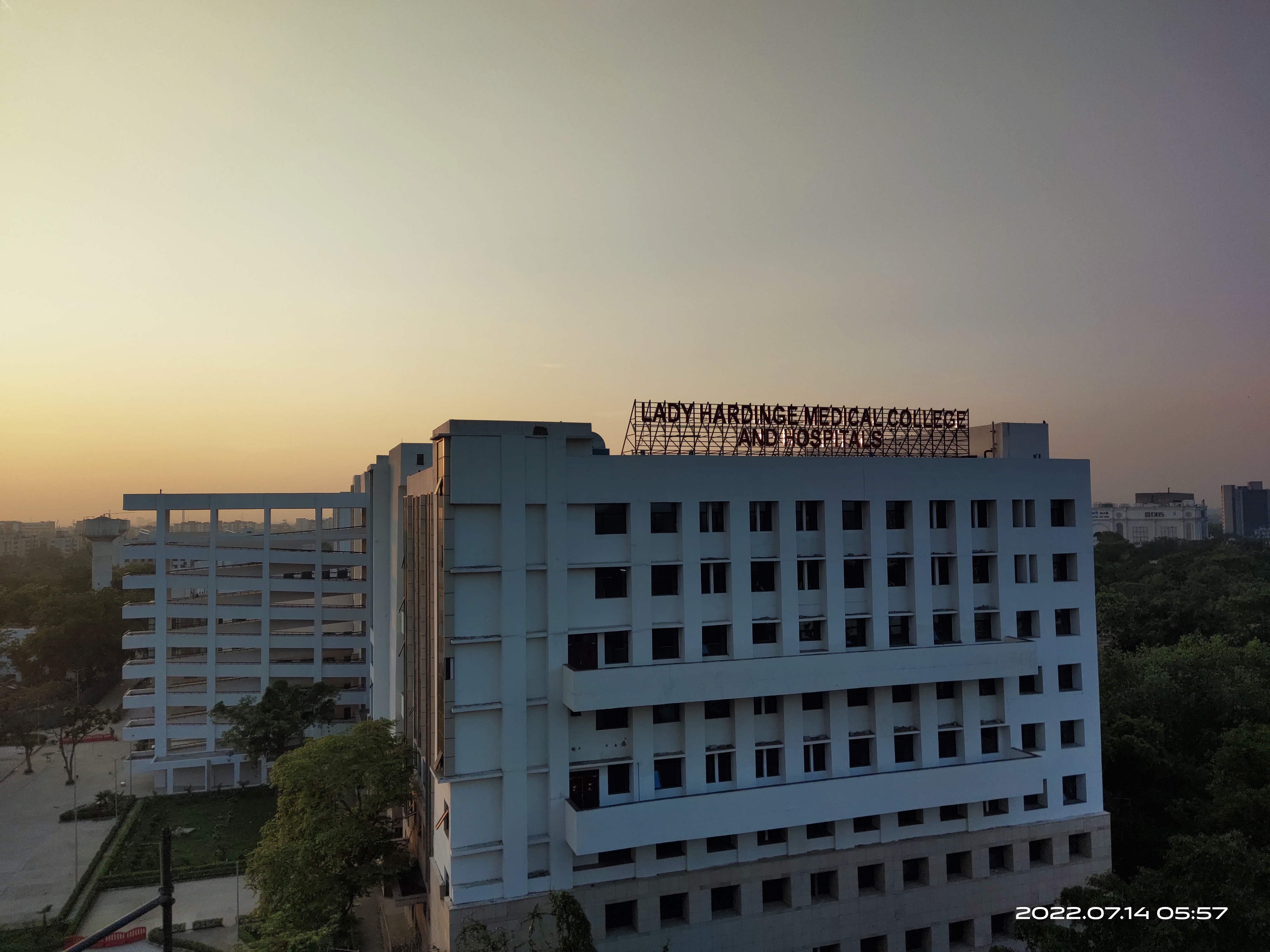 Lady Hardinge Medical College, New Delhi campus view 2