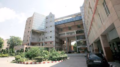PGIMER Dr. RML Hospital, New Delhi campus view 2