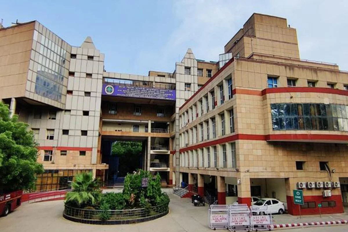 PGIMER Dr. RML Hospital, New Delhi campus view 4