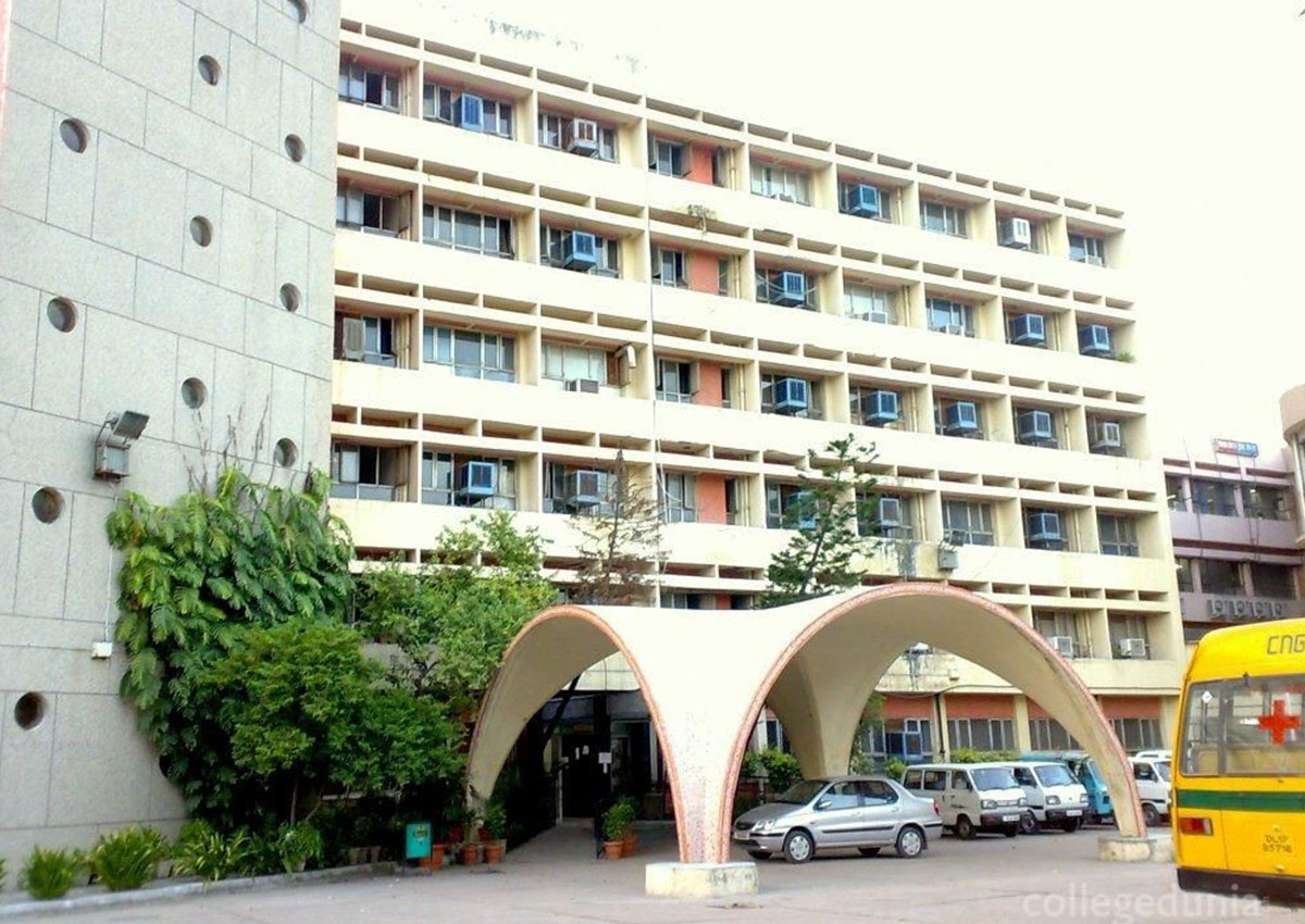 ESIC Dental College, Rohini, New Delhi campus view 6