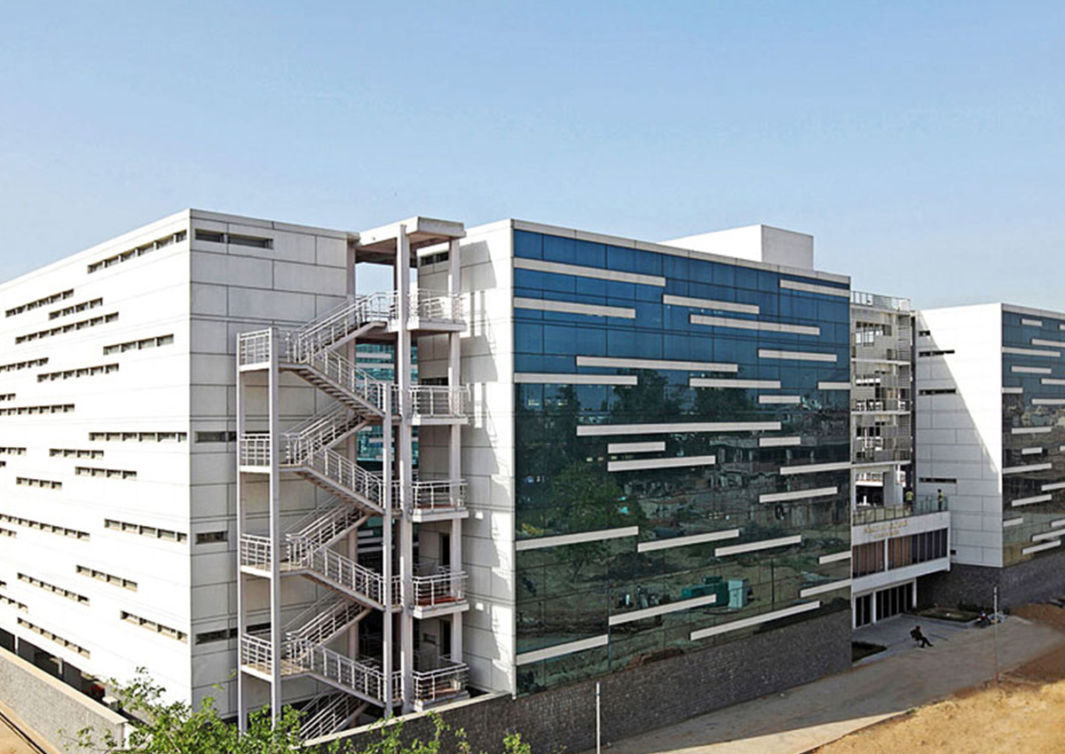 ESIC Dental College, Rohini, New Delhi campus view 5