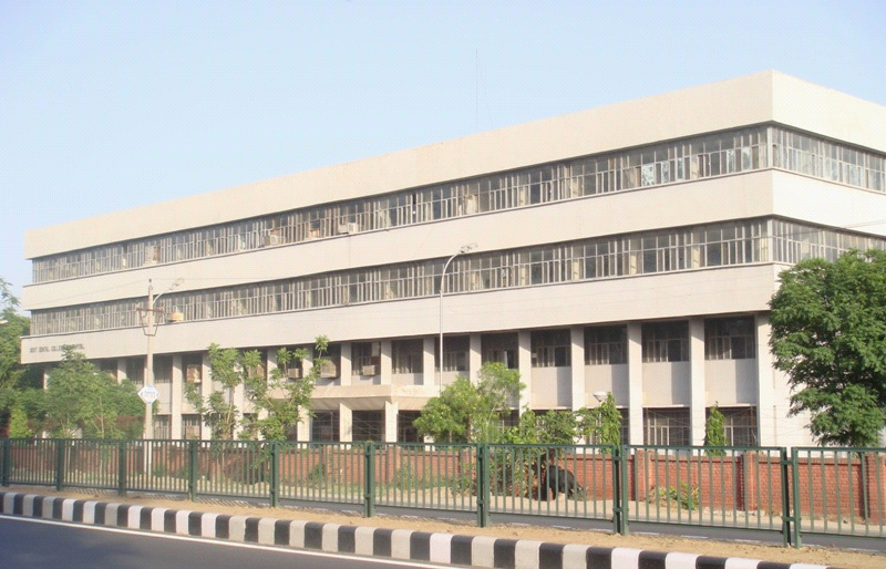 Government Dental College and Hospital, Patiala campus view 5