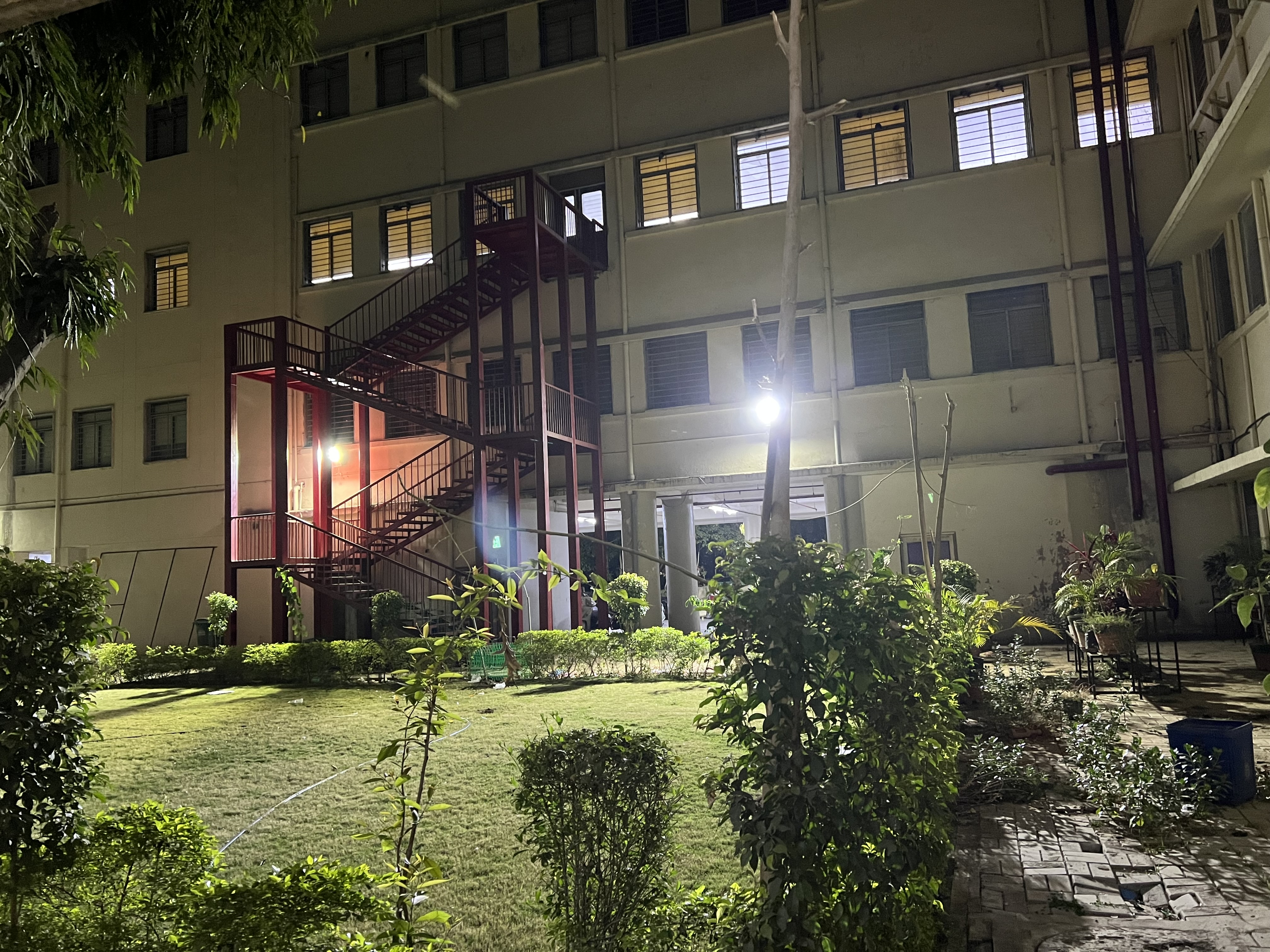 Government Dental College and Hospital, Ahmedabad campus view 2