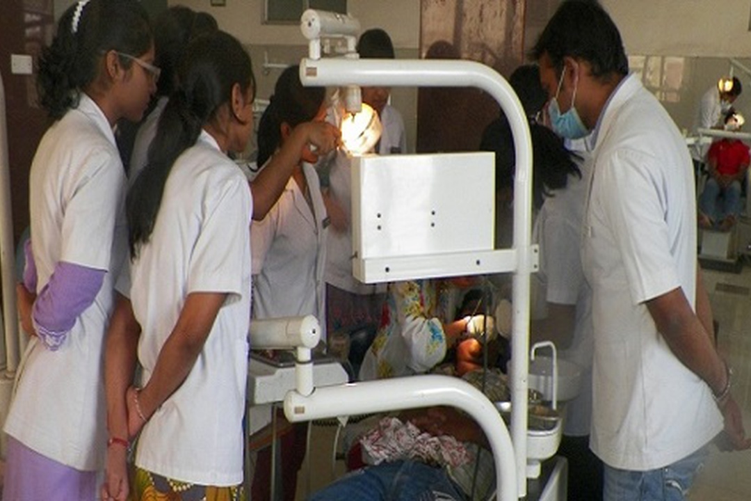 Government Dental College, Raipur campus view 4