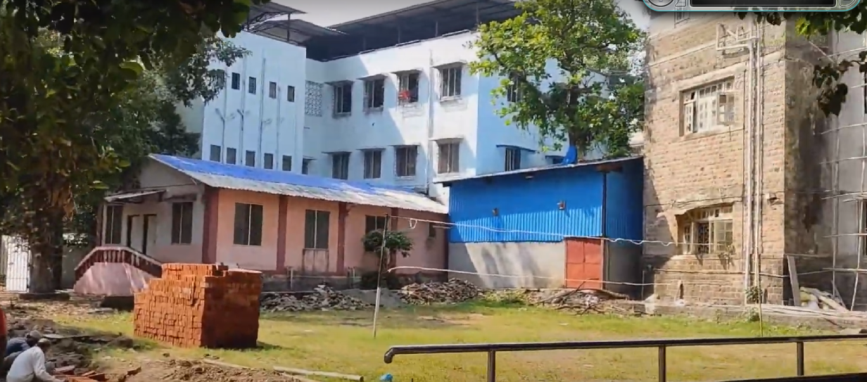 RA Podar Ayurved Medical College in Mumbai campus view 9