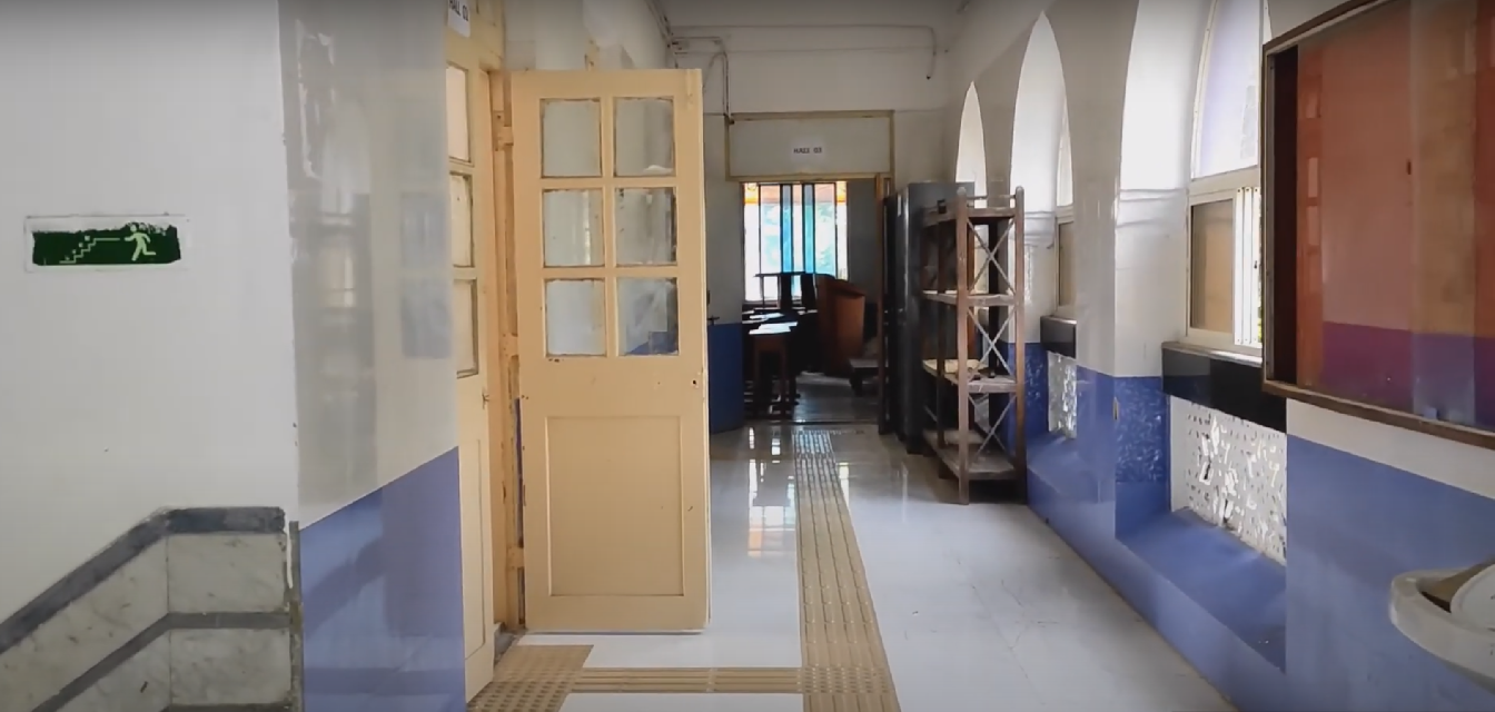 RA Podar Ayurved Medical College in Mumbai campus view 11