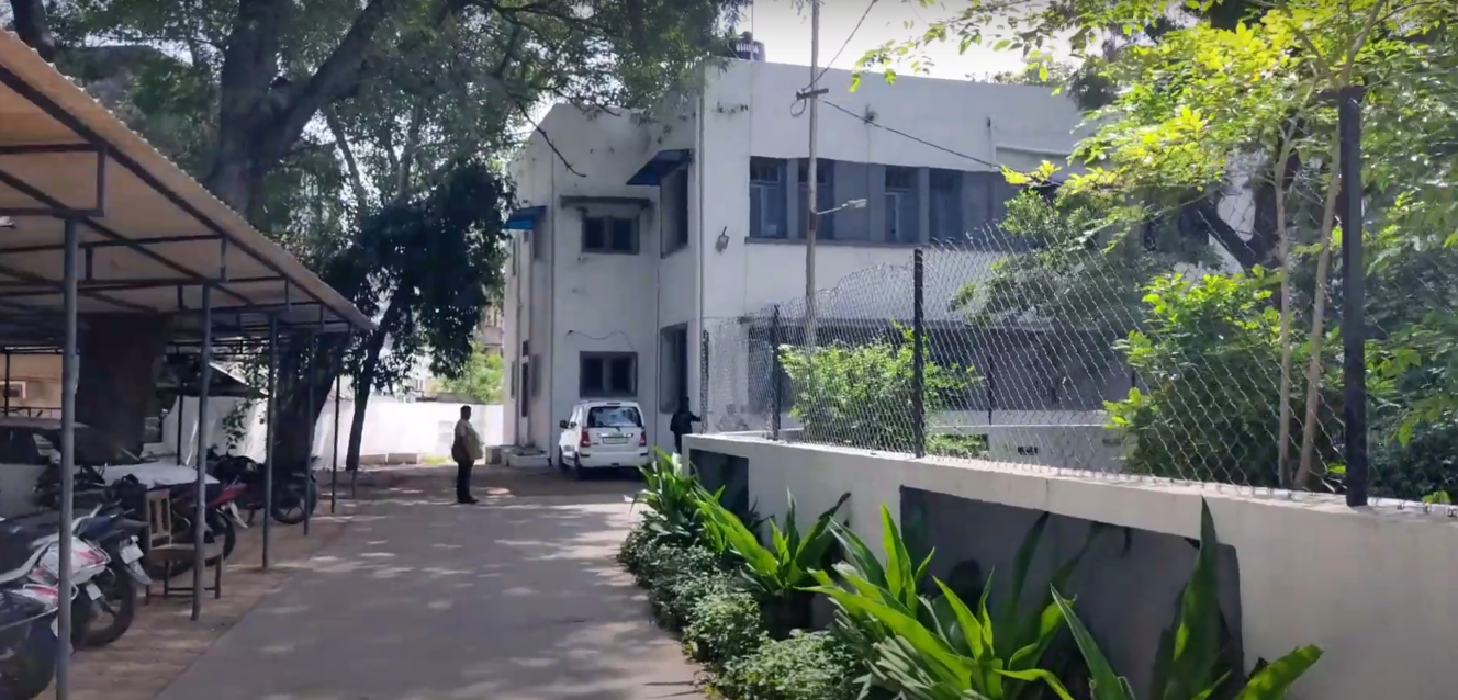 Govt. Ayurved Mahavidyalaya Government Ayurveda College, Vadodara, Gujarat  campus view 2