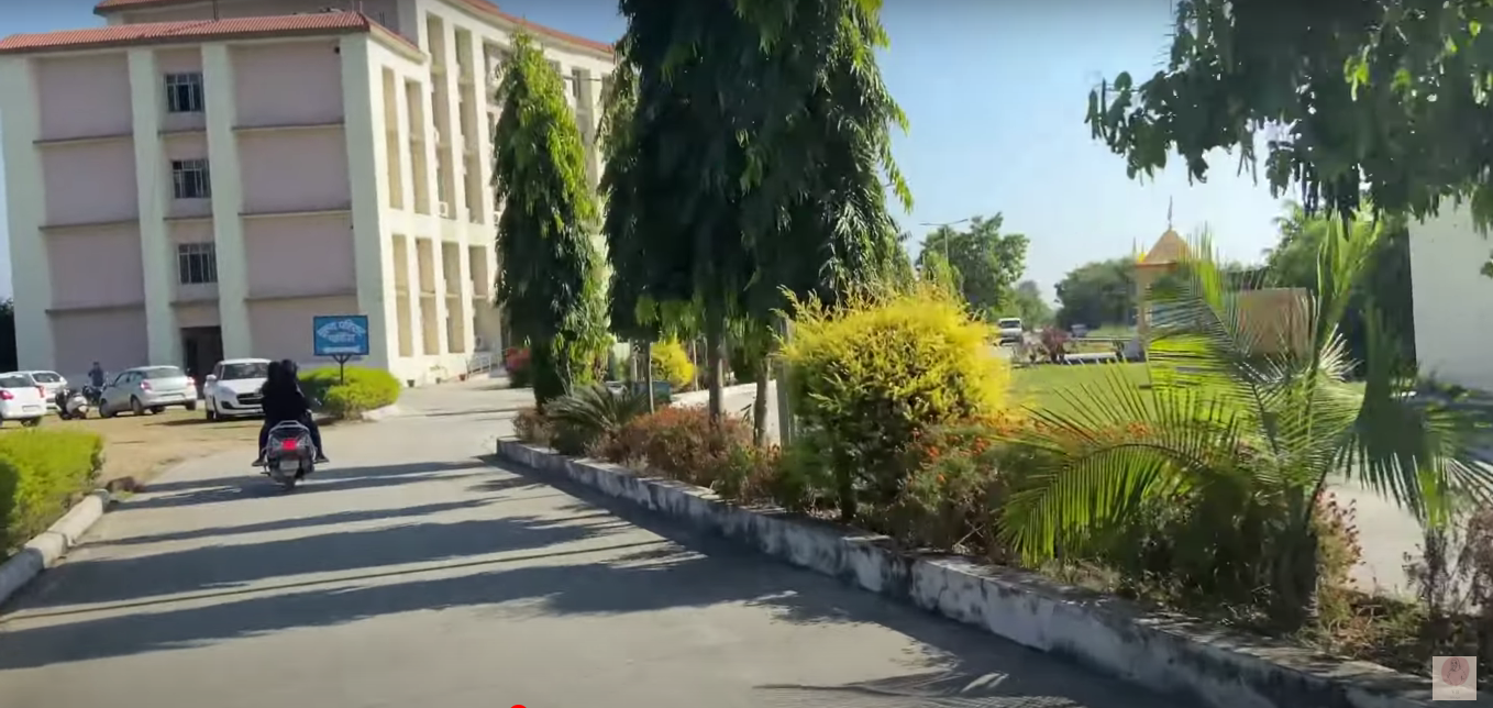 Faculty of Ayurveda Uttarakhand Ayurved University, Dehradun, Uttarakhand  campus view 3
