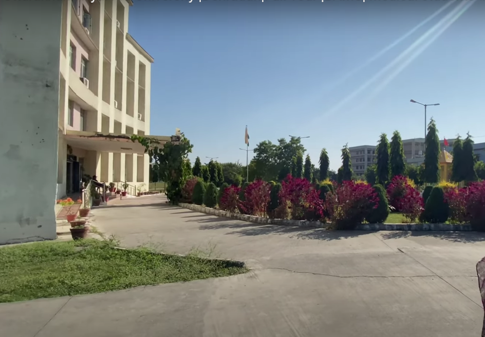 Faculty of Ayurveda Uttarakhand Ayurved University, Dehradun, Uttarakhand  campus view 6