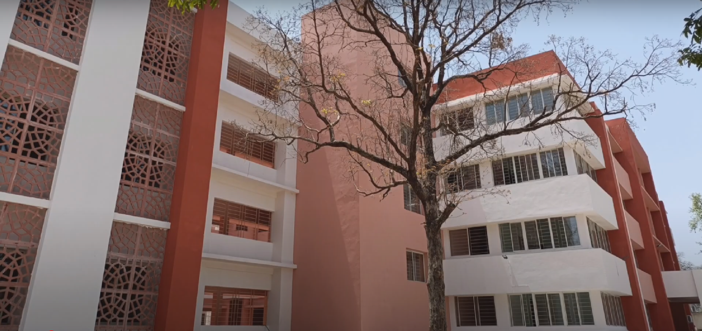 Government Dhanwantri Ayurveda college, ujjain, MP campus view 12