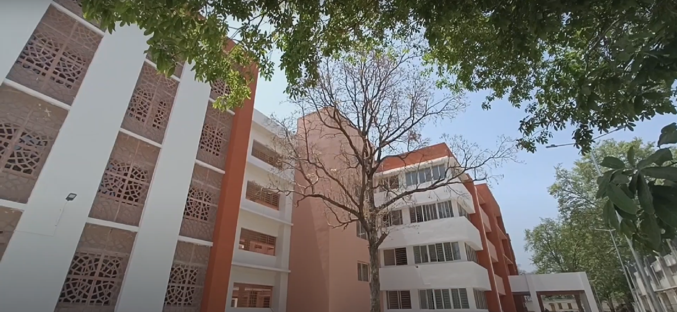 Government Dhanwantri Ayurveda college, ujjain, MP campus view 13