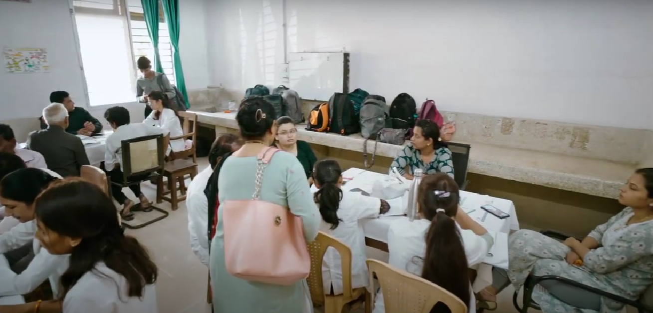 Tilak Ayurved Mahavidyalaya, Pune, MS  campus view 5