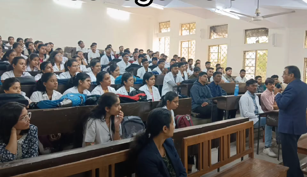 Tilak Ayurved Mahavidyalaya, Pune, MS  campus view 16