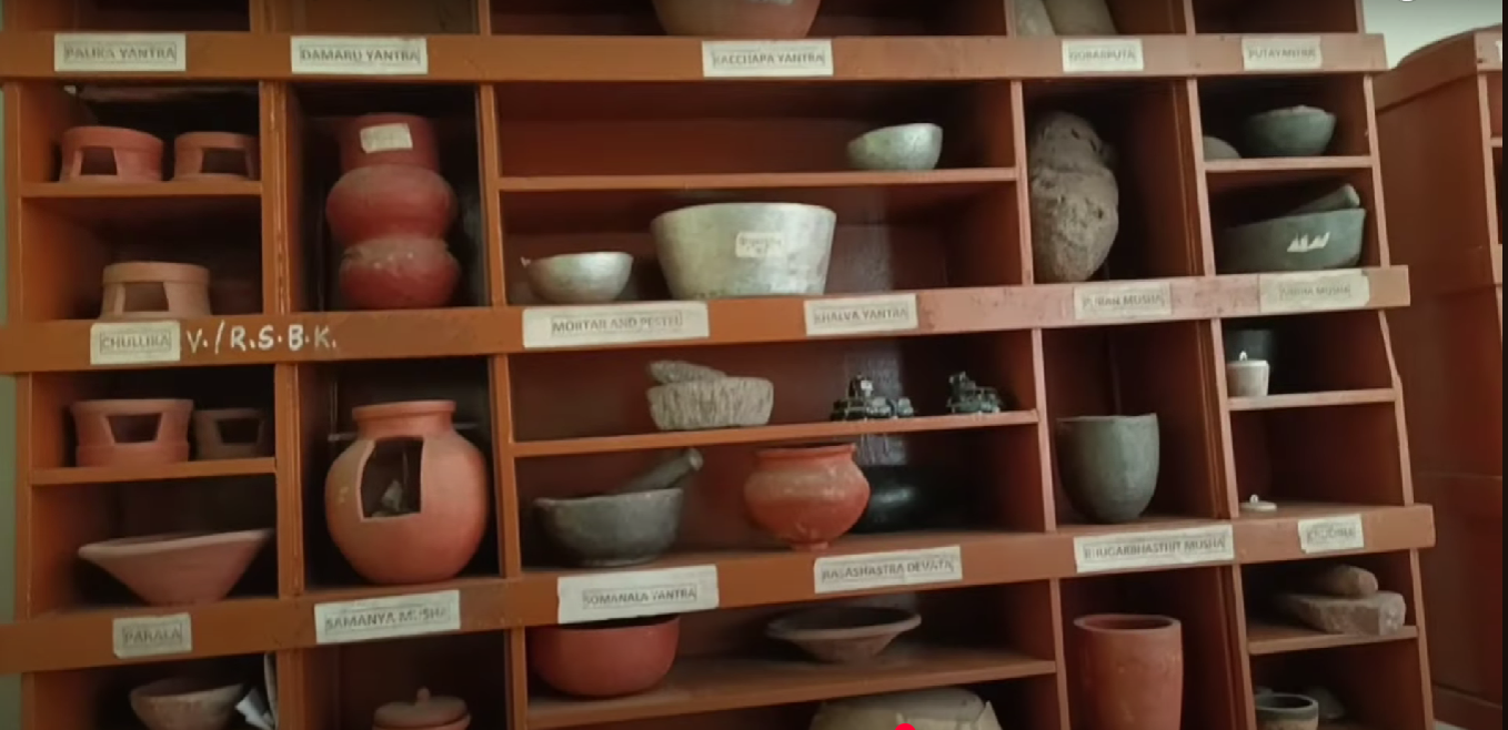 Tilak Ayurved Mahavidyalaya, Pune, MS  campus view 30