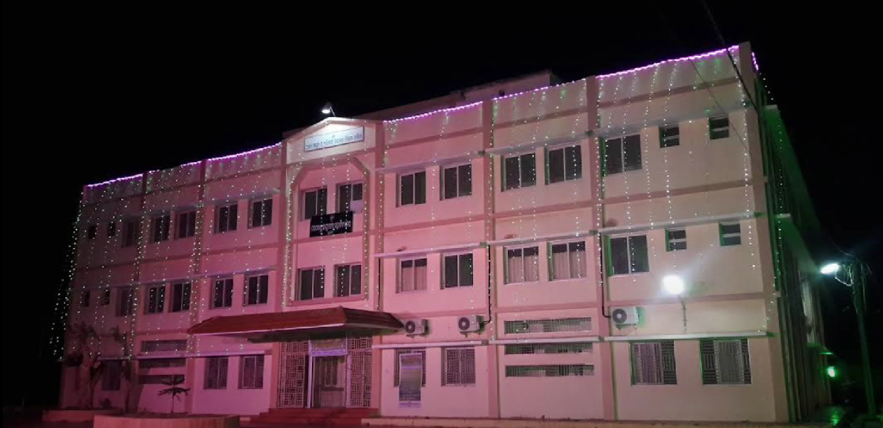 College Campus Image