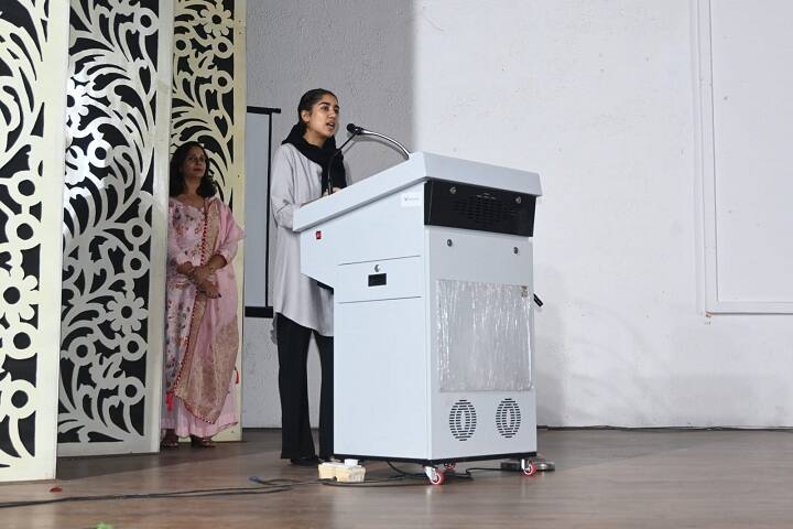 Ayurvidya Prasarak Mandals Ayurved, Sion, Mumbai  campus view 3