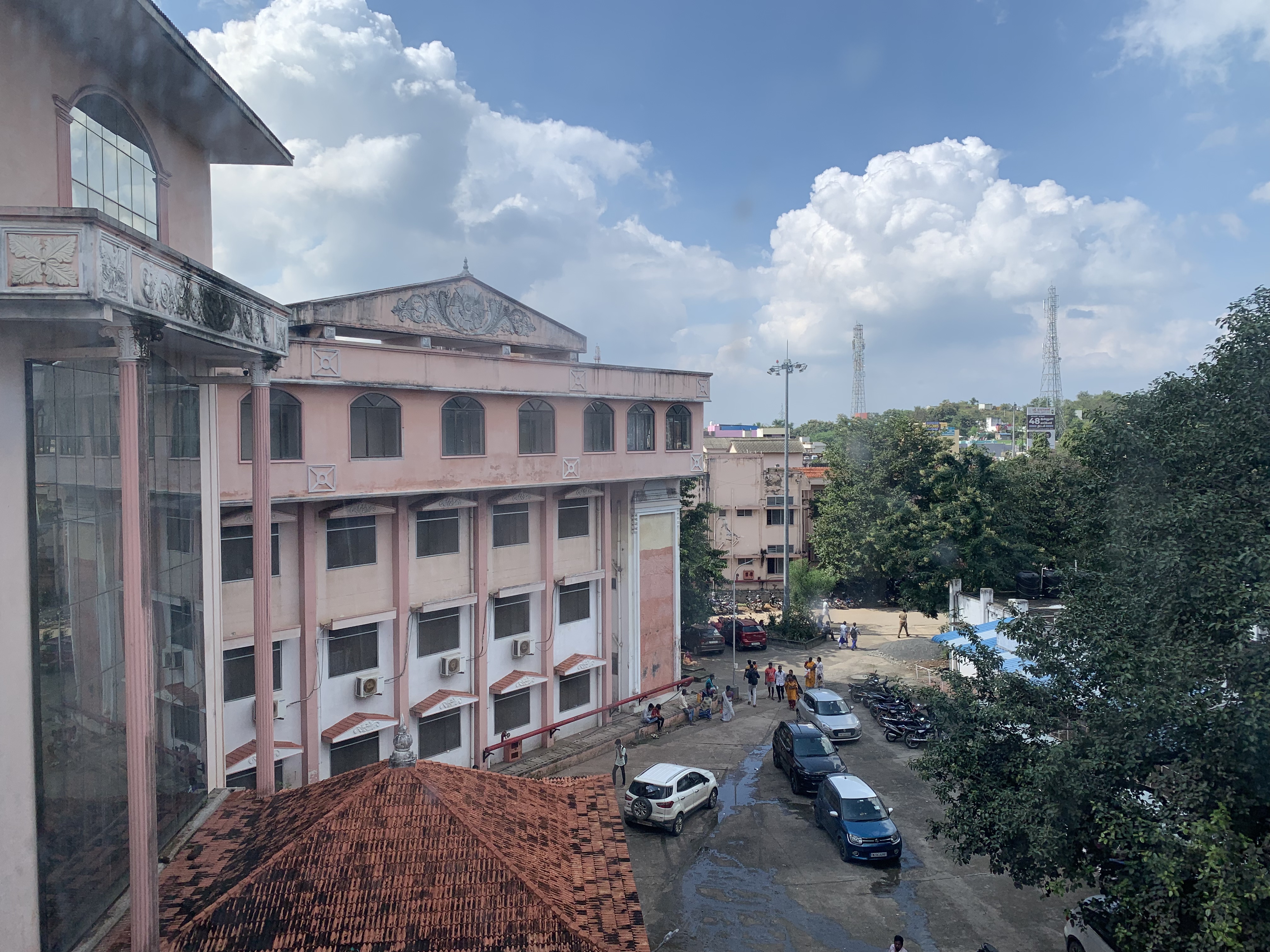 Government Vellore Medical College, Vellore

 campus view 16